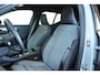 Volvo XC40 B4 Plus Dark | Elektrisch Verstelbare Voorstoelen | Stoel + Stuurverwarming | Pilot Assist | Google Infotainment | Dodehoekwaarschuwing | Semi-Elektrische Trekhaak |