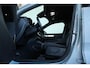Volvo XC40 B4 Plus Dark | Elektrisch Verstelbare Voorstoelen | Stoel + Stuurverwarming | Pilot Assist | Google Infotainment | Dodehoekwaarschuwing | Semi-Elektrische Trekhaak |