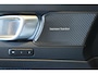 Volvo XC40 B4 Plus Dark | Elektrisch Verstelbare Voorstoelen | Stoel + Stuurverwarming | Pilot Assist | Google Infotainment | Dodehoekwaarschuwing | Semi-Elektrische Trekhaak |