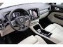 Volvo XC40 T5 Recharge Ultimate Dark | Stoelverwarming | 360° Camera | Pilot Assist | BLIS | H/K | Leder | Keyless