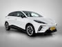 MG MG4 Electric Luxury 64 kWh | NL auto | Trekhaak | 360 camera | dodehoek detectie | Elektrische bestuurdersstoel | Navigatie | Apple CarPlay/Android Auto | Cruise Control | Keyless Entry/Start |