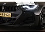 BMW 2-Serie Coupé M240i xDrive High Executive | SCHUIFDAK | HARMAN KARDON | HEAD UP | DRAADLOZE LADER
