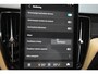 Volvo XC60 T6 350PK AWD Ultra Dark | Luchvering | Trekhaak | Schuifdak