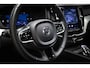 Volvo XC60 B4 Ultimate Bright | STOELVERWARMING | DAB | DRAADLOZE LADER | CAMERA | TREKHAAK | 19"