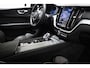 Volvo XC60 B4 Ultimate Bright | STOELVERWARMING | DAB | DRAADLOZE LADER | CAMERA | TREKHAAK | 19"