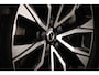 Volvo XC60 B4 Ultimate Bright | STOELVERWARMING | DAB | DRAADLOZE LADER | CAMERA | TREKHAAK | 19"
