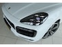 Porsche Cayenne Coupé 3.0 E-Hybrid ''OP AFSPRAAK" | Sportdesign | Sportchrono | Adapt. Cruise | Softclose | 4-Wielsturing | Trekhaak | Bose | Head-up | Pano | Memory | Keyless | 22 Inch |