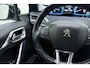 Peugeot 2008 1.2 PureTech Allure Camera l Apple Carplay & Android Auto l Climate Control l Cruise Control l DAB l LED l Privacy Glass Achter l PDC l Lichtmetalen Velgen 17''
