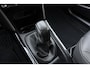 Peugeot 2008 1.2 PureTech Allure Camera l Apple Carplay & Android Auto l Climate Control l Cruise Control l DAB l LED l Privacy Glass Achter l PDC l Lichtmetalen Velgen 17''