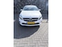 Mercedes-Benz A-klasse 180 Ambition AMG line,Automaat,Navi,Cruise control, afn trekhaak,Stoel verwarming, AMG velgen, prive glas, led verlichting, sport interieur, zo mee prijs zonder garantie.