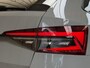 Skoda Superb Combi 1.5 TSI ACT Sportline Business Automaat | Stuurwiel, voorstoelen en achterbank verwarmd| LED verlichting | Adaptieve cruise control | Canton HiFi | Elektrisch bedienbare achterklep | Voorruitverwarming | Achteruitrijcamera