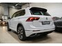 Volkswagen Tiguan 2.0 TSI 4Motion 220PK 3x R-Line * Pano - Dynaudio - 360° Cam - Leder - Memory - Keyless - White Silver *