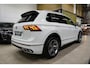 Volkswagen Tiguan 1.5 TSI R-Line * Pano - Leder - Memory - IQ Light - Camera - Keyless - ACC - Blind Spot - Sfeer *