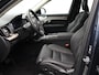 Volvo XC90 T8 455PK Plug-in hybrid AWD Ultra Dark / Bowers & Wilkins / Luchtvering / Gelamineerd Glas / Nappa Leder Met Ventilatie / 21" / Panoramisch Dak / Trekhaak /