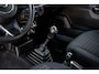 Suzuki Jimny 1.5 Select | 4 Persoons | Airco | Centrale Deurvergrendeling | Trekhaak | Elektrische Ramen |