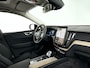 Volvo XC60 T6 Plug-in hybrid AWD Ultra Dark | Panoramadak | 360° camera | Luchtvering | Head-up display | Harman Kardon | Stoel- en stuurverwarming | Trekhaak