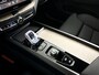 Volvo XC60 T6 Plug-in hybrid AWD Ultra Dark | Panoramadak | 360° camera | Luchtvering | Head-up display | Harman Kardon | Stoel- en stuurverwarming | Trekhaak