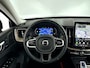 Volvo XC60 T6 Plug-in hybrid AWD Ultra Dark | Panoramadak | 360° camera | Luchtvering | Head-up display | Harman Kardon | Stoel- en stuurverwarming | Trekhaak