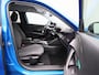Peugeot e-2008 EV Allure 50 kWh | 3-FASE | APPLE CARPLAY - ANDROID AUTO | CLIMATE CONTROL | CRUISE CONTROL | PRIVACY GLASS | LED VERLICHTING | LICHTMETALEN VELGEN |