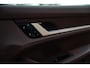 Porsche Taycan 4S Performance 84 kWh|Matrix|Chrono|Achteras besturing|Panoramadak|Olea Leder|Bose|Luchtvering|Full Option|Dealer Onderhouden