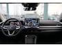 Volkswagen T-Roc Life First Edition | 'App-Connect' draadloze smartphone integratie | Automatische afstandsregeling (Adaptive Cruise Control) | Buitenspiegels elektrisch instel-, verwarm- en inklapbaar