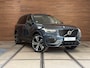 Volvo XC90 2.0 T8 Recharge AWD Ultra Dark 7p|Luchtvering|Trekhaak|Pano| H/K Sound | Massage | Winter Pakket | Driver Assist | HuD