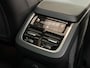 Volvo XC90 2.0 T8 Recharge AWD Ultra Dark 7p|Luchtvering|Trekhaak|Pano| H/K Sound | Massage | Winter Pakket | Driver Assist | HuD