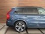 Volvo XC90 2.0 T8 Recharge AWD Ultra Dark 7p|Luchtvering|Trekhaak|Pano| H/K Sound | Massage | Winter Pakket | Driver Assist | HuD