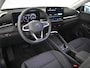 Volkswagen T-Roc Life First Edition | 'App-Connect' draadloze smartphone integratie | Automatische afstandsregeling (Adaptive Cruise Control) | Buitenspiegels elektrisch instel-, verwarm- en inklapbaar