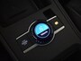 Volkswagen T-Roc Life First Edition | 'App-Connect' draadloze smartphone integratie | Automatische afstandsregeling (Adaptive Cruise Control) | Buitenspiegels elektrisch instel-, verwarm- en inklapbaar