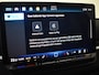 Volkswagen T-Roc Life First Edition | 'App-Connect' draadloze smartphone integratie | Automatische afstandsregeling (Adaptive Cruise Control) | Buitenspiegels elektrisch instel-, verwarm- en inklapbaar