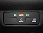 Volkswagen T-Roc Life First Edition | 'App-Connect' draadloze smartphone integratie | Automatische afstandsregeling (Adaptive Cruise Control) | Buitenspiegels elektrisch instel-, verwarm- en inklapbaar