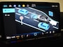 Volkswagen T-Roc Life First Edition | 'App-Connect' draadloze smartphone integratie | Automatische afstandsregeling (Adaptive Cruise Control) | Buitenspiegels elektrisch instel-, verwarm- en inklapbaar