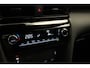 Toyota Yaris Cross 1.5 Hybrid 130 Dynamic DEMO VOERTUIG - DODEHOEKDETECTIE - VOORSTOELEN VERWARMD - STUURVERWARMING - VOORRUITVERWARMING - PARKEERSENSOREN VOOR EN ACHTER - KEYLESS ENTRY/START - ACHTERUITRIJCAMERA - ADAPTIEVE CRUISE CONTROL - GETINT GLAS ACHTER