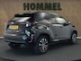 Toyota Yaris Cross 1.5 Hybrid 130 Dynamic DEMO VOERTUIG - DODEHOEKDETECTIE - VOORSTOELEN VERWARMD - STUURVERWARMING - VOORRUITVERWARMING - PARKEERSENSOREN VOOR EN ACHTER - KEYLESS ENTRY/START - ACHTERUITRIJCAMERA - ADAPTIEVE CRUISE CONTROL - GETINT GLAS ACHTER