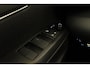 Toyota Yaris Cross 1.5 Hybrid 130 Dynamic DEMO VOERTUIG - DODEHOEKDETECTIE - VOORSTOELEN VERWARMD - STUURVERWARMING - VOORRUITVERWARMING - PARKEERSENSOREN VOOR EN ACHTER - KEYLESS ENTRY/START - ACHTERUITRIJCAMERA - ADAPTIEVE CRUISE CONTROL - GETINT GLAS ACHTER