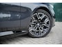 BMW 5-Serie Touring 530e xDrive | M Sportpakket | Trekhaak | Driving Assistant Professional | Parking Assistant Plus | Bowers & Wilkins Surround Sound System | Adaptieve LED koplampen | Adaptieve Cruise Controle | 20" Lichtmetaal styling 939 M Bicolor Schwarzgrau | Comfort Access System | Travel Package |