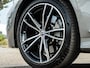 BMW 3-Serie Touring 330e xDrive High Exe M-Sport PANO HUD CAMERA MEMORY M-SPORT STOELEN OXIDGRAU BOMVOL!!