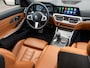 BMW 3-Serie Touring 330e xDrive High Exe M-Sport PANO HUD CAMERA MEMORY M-SPORT STOELEN OXIDGRAU BOMVOL!!