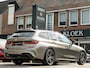 BMW 3-Serie Touring 330e xDrive High Exe M-Sport PANO HUD CAMERA MEMORY M-SPORT STOELEN OXIDGRAU BOMVOL!!