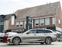 BMW 3-Serie Touring 330e xDrive High Exe M-Sport PANO HUD CAMERA MEMORY M-SPORT STOELEN OXIDGRAU BOMVOL!!