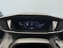 Peugeot 208 1.2 Hybrid 145 e-DCS6 GT | APPLE CARPLAY & ANDROID AUTO | CAMERA VOOR EN ACHTER | MASSAGE STOEL | STOELVERWARMING | DEMO AUTO |