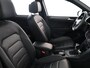 Volkswagen Tiguan 1.4 TSI eHybrid R-Line Business 245 pk Automaat (DSG) | Navigatie | Panoramadak | Trekhaak (wegklapbaar) | Parkeersensoren (Park assist) | Achteruitrijcamera | Lederen bekleding | Elektr. voorstoelen met geheugen | R-Line |