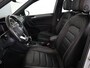Volkswagen Tiguan 1.4 TSI eHybrid R-Line Business 245 pk Automaat (DSG) | Navigatie | Panoramadak | Trekhaak (wegklapbaar) | Parkeersensoren (Park assist) | Achteruitrijcamera | Lederen bekleding | Elektr. voorstoelen met geheugen | R-Line |