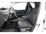 Toyota Prius 1.8 Hybrid Dynamic | Apple Carplay / Android Auto | Dodehoek detectie | Stoelverwarming | Head-up display | Keyless | Adaptive Cruise | Clima | LED | Camera | 15 inch