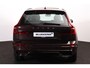 Volvo XC60 T6 Recharge AWD Plus Dark - Panorama/schuifdak - IntelliSafe Assist & Surround - 360º Camera - Harman/Kardon audio - Verwarmde voorstoelen, stuur & achterbank - Parkeersensoren voor & achter - Elektr. bedienb. voorstoelen met geheugen - Head up display - Draadloze tel. lader - Inklapbare trekhaak - 19' LMV