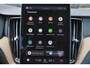 Volvo XC60 T6 Recharge AWD Plus Dark - Panorama/schuifdak - IntelliSafe Assist & Surround - 360º Camera - Harman/Kardon audio - Verwarmde voorstoelen, stuur & achterbank - Parkeersensoren voor & achter - Elektr. bedienb. voorstoelen met geheugen - Head up display - Draadloze tel. lader - Inklapbare trekhaak - 19' LMV