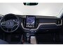 Volvo XC60 T6 Recharge AWD Plus Dark - Panorama/schuifdak - IntelliSafe Assist & Surround - 360º Camera - Harman/Kardon audio - Verwarmde voorstoelen, stuur & achterbank - Parkeersensoren voor & achter - Elektr. bedienb. voorstoelen met geheugen - Head up display - Draadloze tel. lader - Inklapbare trekhaak - 19' LMV