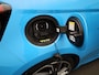 Abarth 500 Abarth Scorpionissima 42 kWh 155PK | Panoramadak | Navigatie | Sportstoelen | Alcantara Interieur | Stoelverwarming | Apple CarPlay & Android Auto