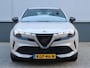 Alfa Romeo Junior Elettrica 54 kWh | ACCU 97,4% | Apple Carplay / Android Auto | Climate Control | Parkeersensoren achter |